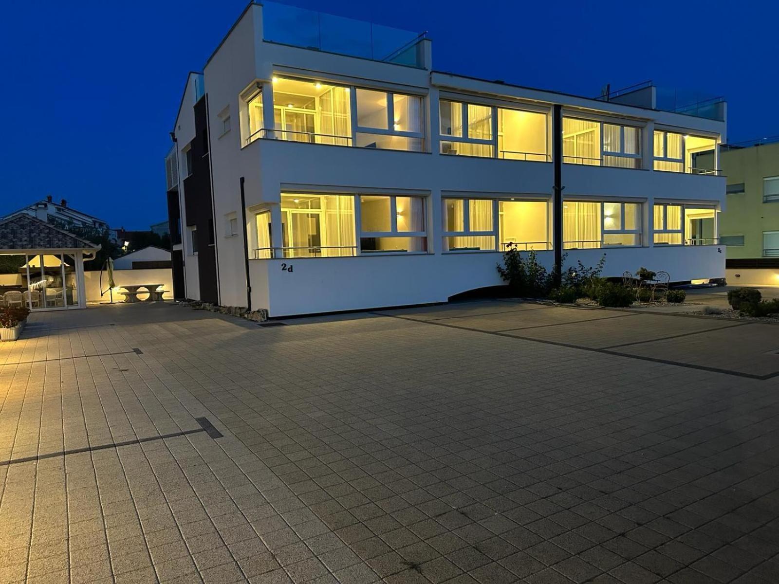 Apartments Laura 1 Privlaka  Esterno foto